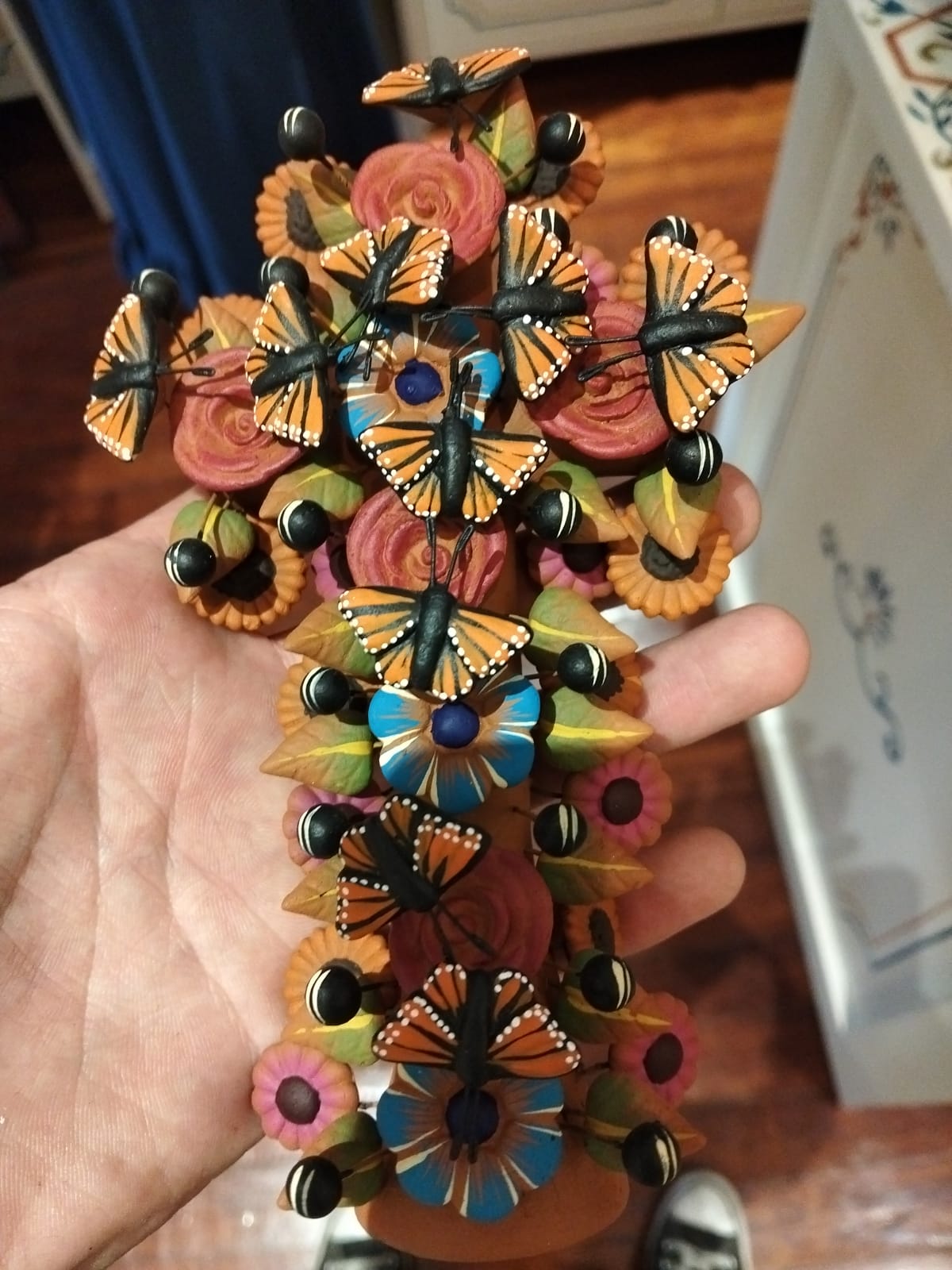 Cruz de la Vida con Mariposa Monarca Naranja –  –  – Casa Tesoro de México