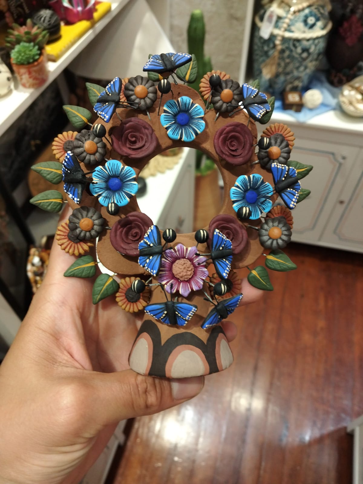 Mini Árbol con Girasoles, Rosas y Mariposas –  –  – Casa Tesoro de México